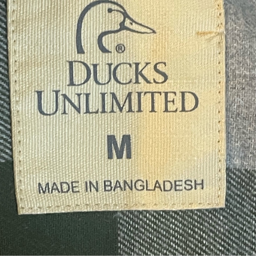 Ducks Unlimited Flannel Shirt Mens Medium Brown Plaid Long Sleeve Button Up NWT - Picture 3 of 13